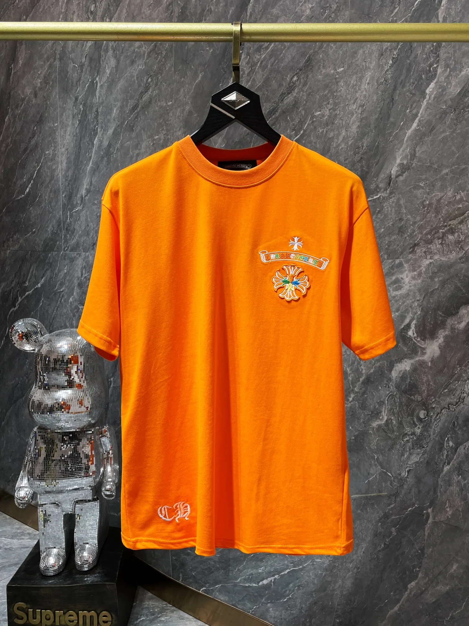 P174 New Chrome Hearts 25ss for summer. High-weight, environmentally friendly and high-quality top-quality fabric. 260g~270g. Embroidered colorful classic cross horseshoe short sleeves. Counter synchronization. Re-engraved version 1:1. Recommended colors: black, white, orange, blue. Size: S, M, L, XL.